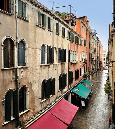 Botteri Palace By Wonderful Italy Apartmán *