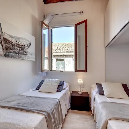Botteri Palace By Wonderful Italy Apartmán *