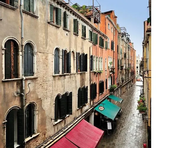 Botteri Palace By Wonderful Italy Lägenhet *