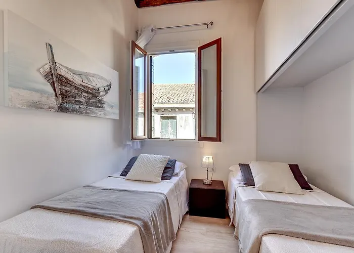 Botteri Palace By Wonderful Italy Lägenhet *